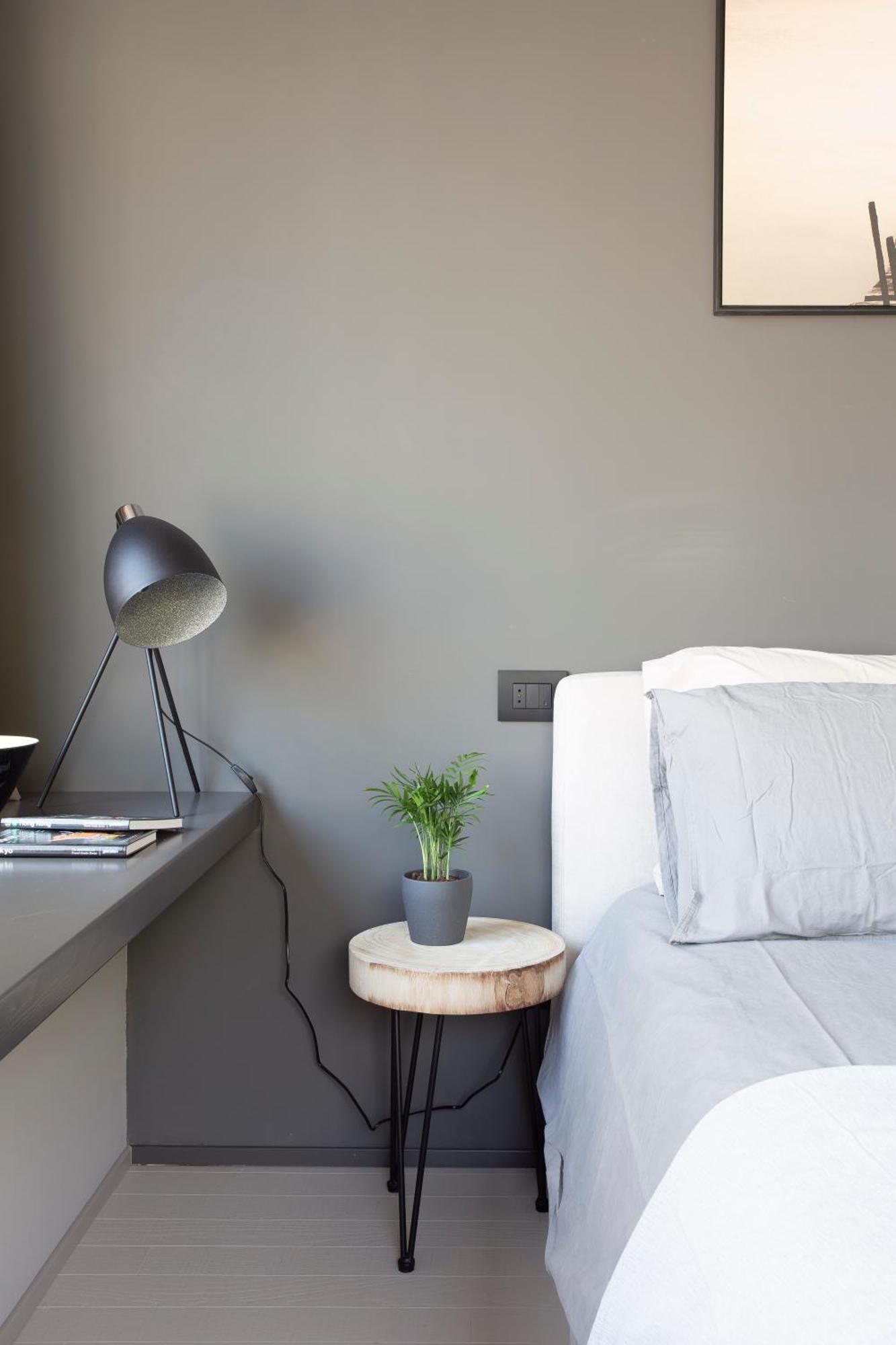 Grey Loft Apartment *